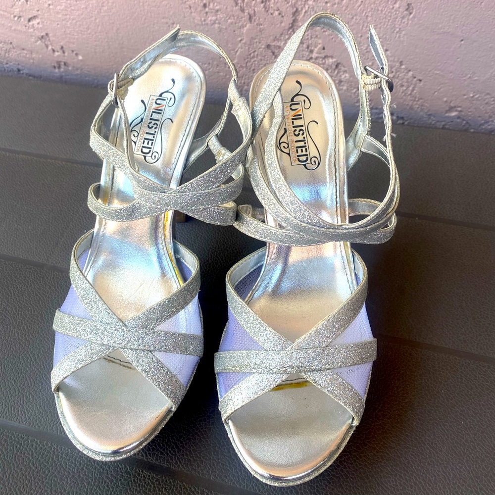 Beautiful dress heels hardly worn